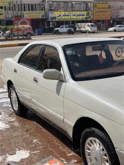 تۆیۆتا کراون